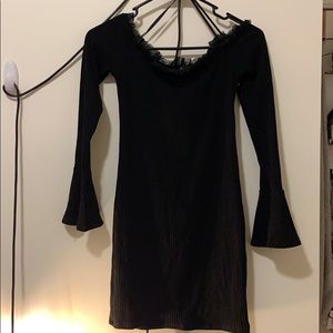 Off the shoulder trumpet sleeve dress never worn